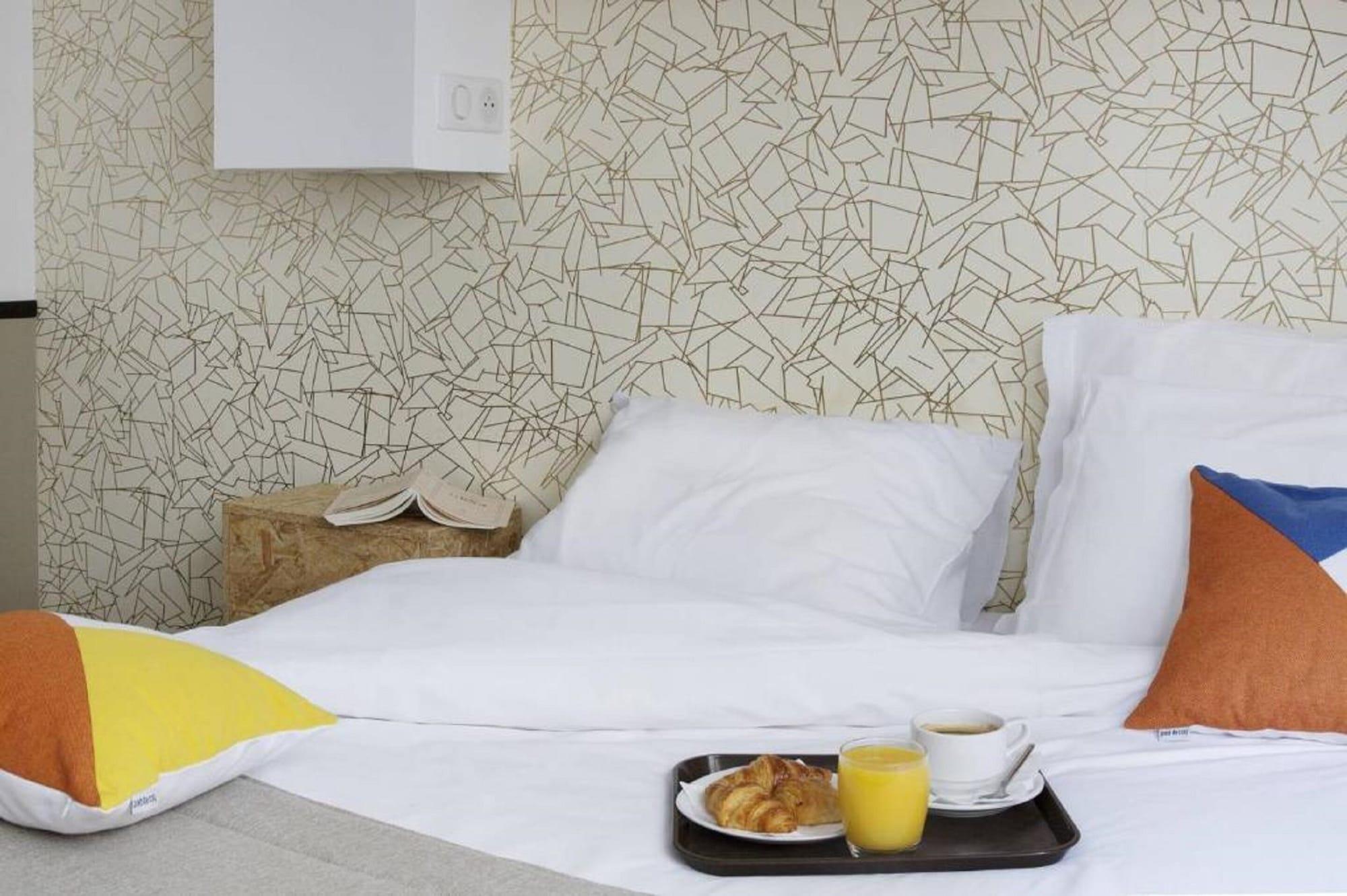 Hotel Izzy Issy-les-Moulineaux Kültér fotó