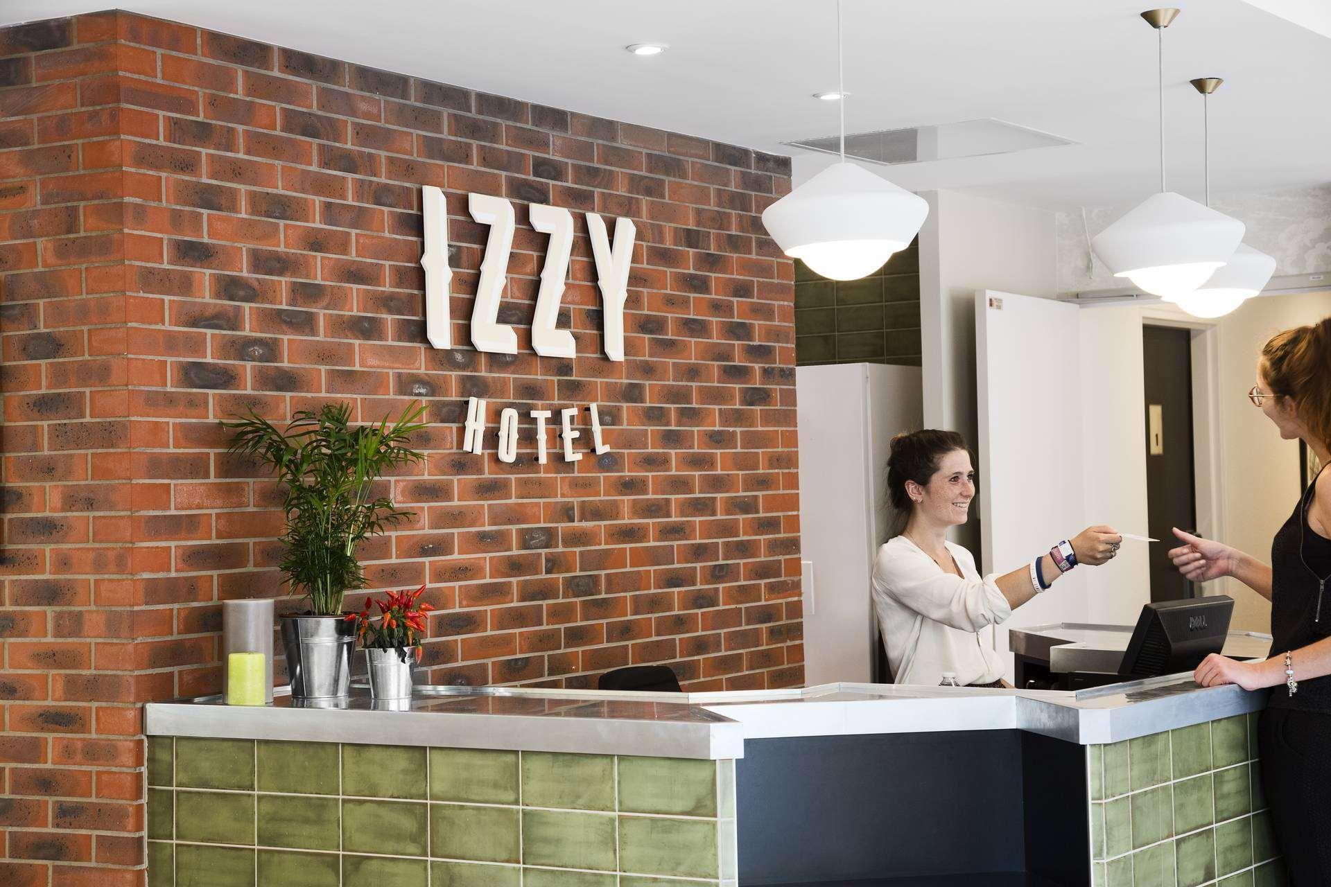 Hotel Izzy Issy-les-Moulineaux Kültér fotó