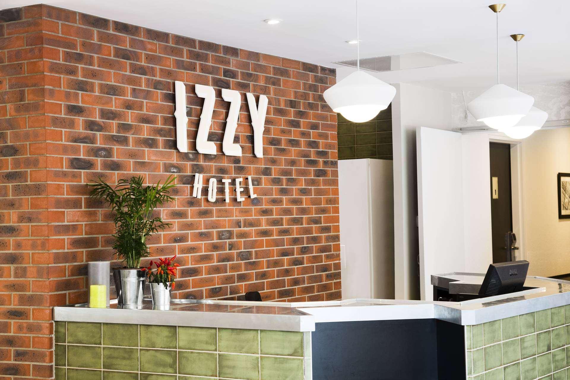 Hotel Izzy Issy-les-Moulineaux Kültér fotó