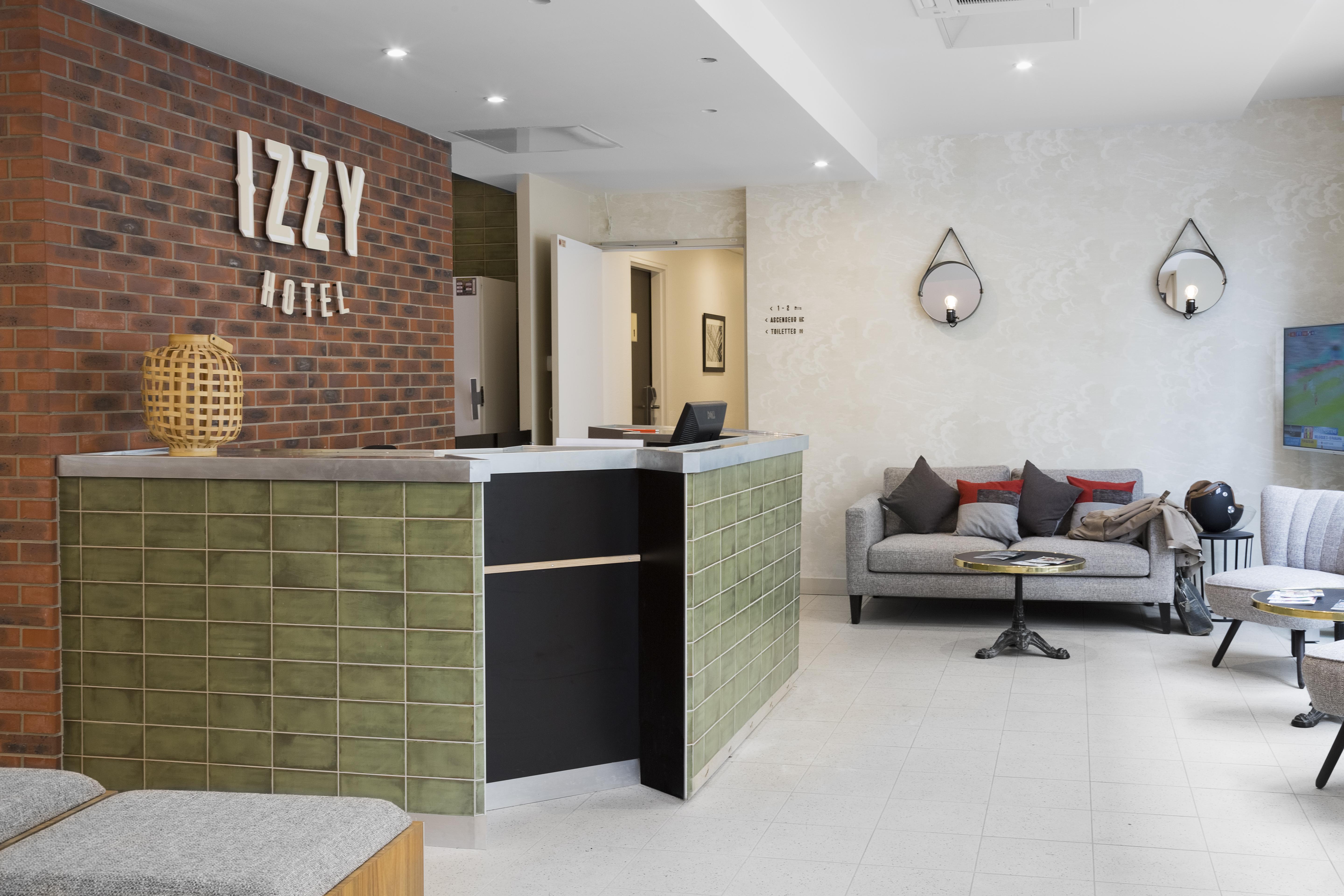 Hotel Izzy Issy-les-Moulineaux Kültér fotó