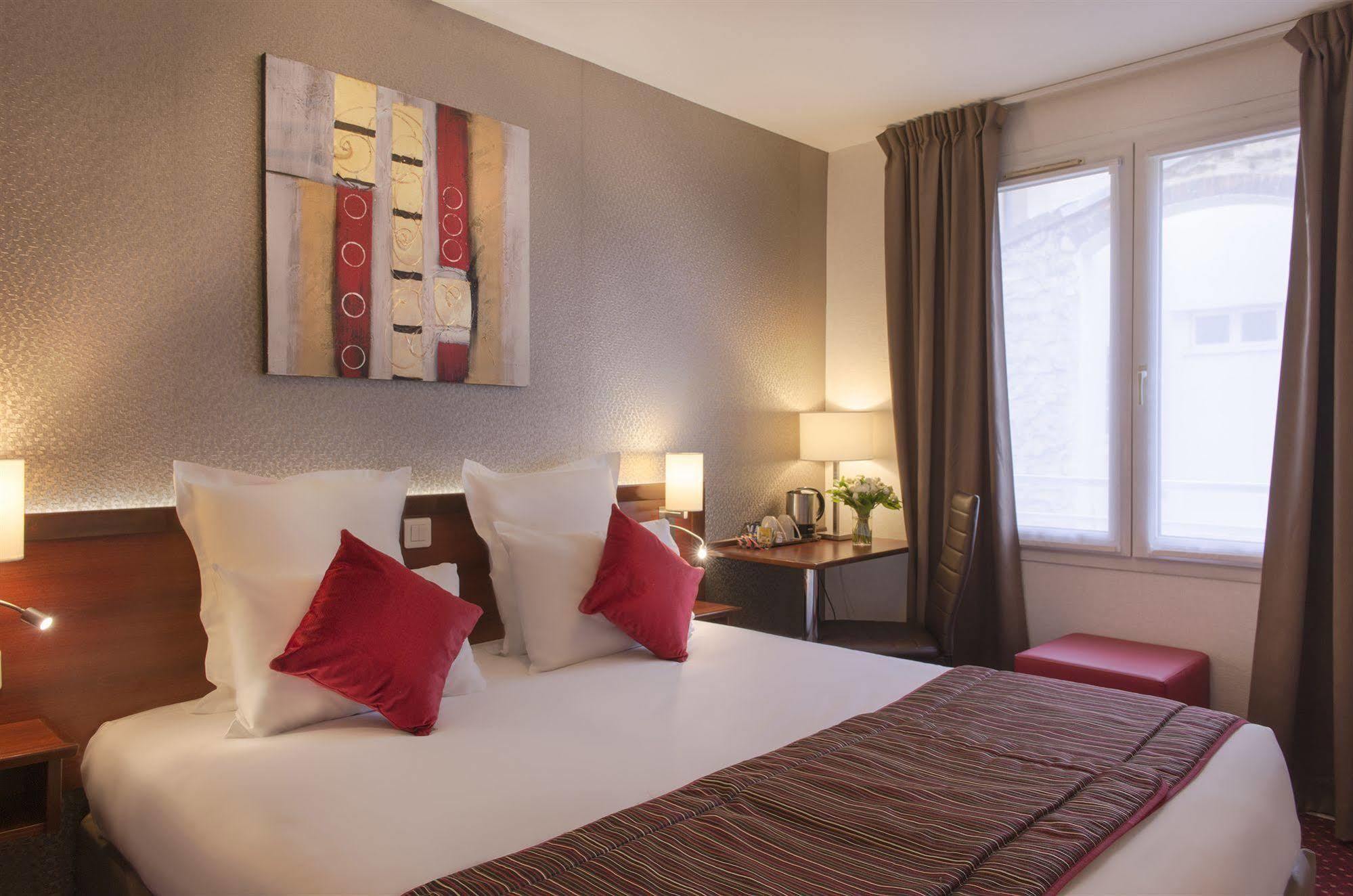 Hotel Izzy Issy-les-Moulineaux Szoba fotó
